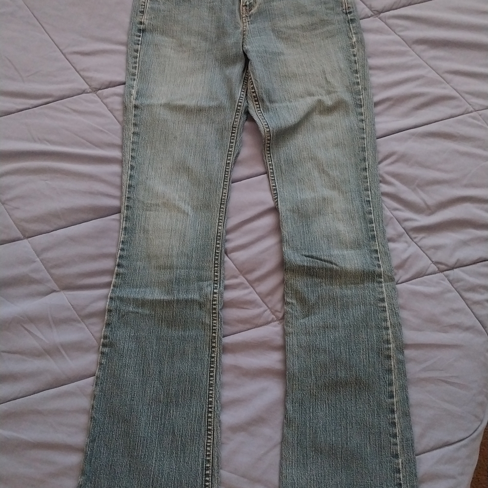 THIS WEEK ONLY SALE: Levi Strauss Bootcut Denim Size 4 Long 32in Inseam